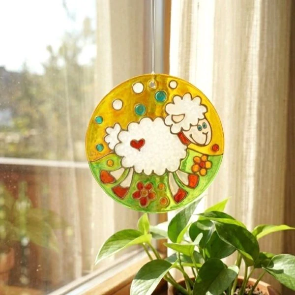 Ovečka k zavěšení do okna - Suncatcher