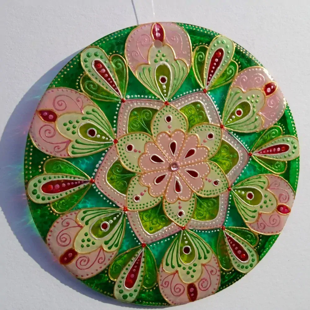 Mandala regenerace a otevřenosti Lásce - "Něha Lásky" (závěsná vitráž)