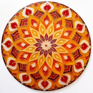 Mandala - "Královna dvanácti Sluncí" (malba na skle - 20 cm)