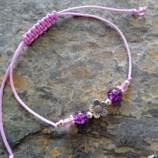 Minimalistický Shamballa náramek pro Štěstí - fialkový