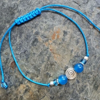 Shamballa minimalistický náramek s modrým Achátem