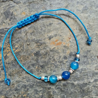 Shamballa minimalistický náramek s modrým Achátem