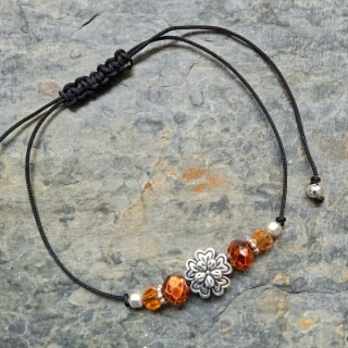 Minimalistický Shamballa náramek pro Štěstí - oranžovo černý