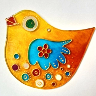 Ptáček s kytičkou k zavěšení do okna - malovaná vitráž, Suncatcher